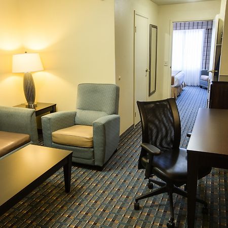 Holiday Inn Express Alpharetta - Roswell By Ihg Zewnętrze zdjęcie